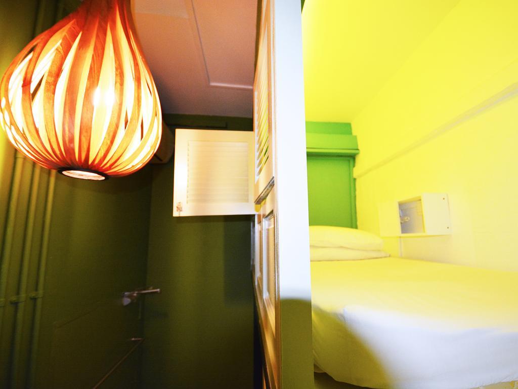 Hostel 5footway.inn Project Bugis