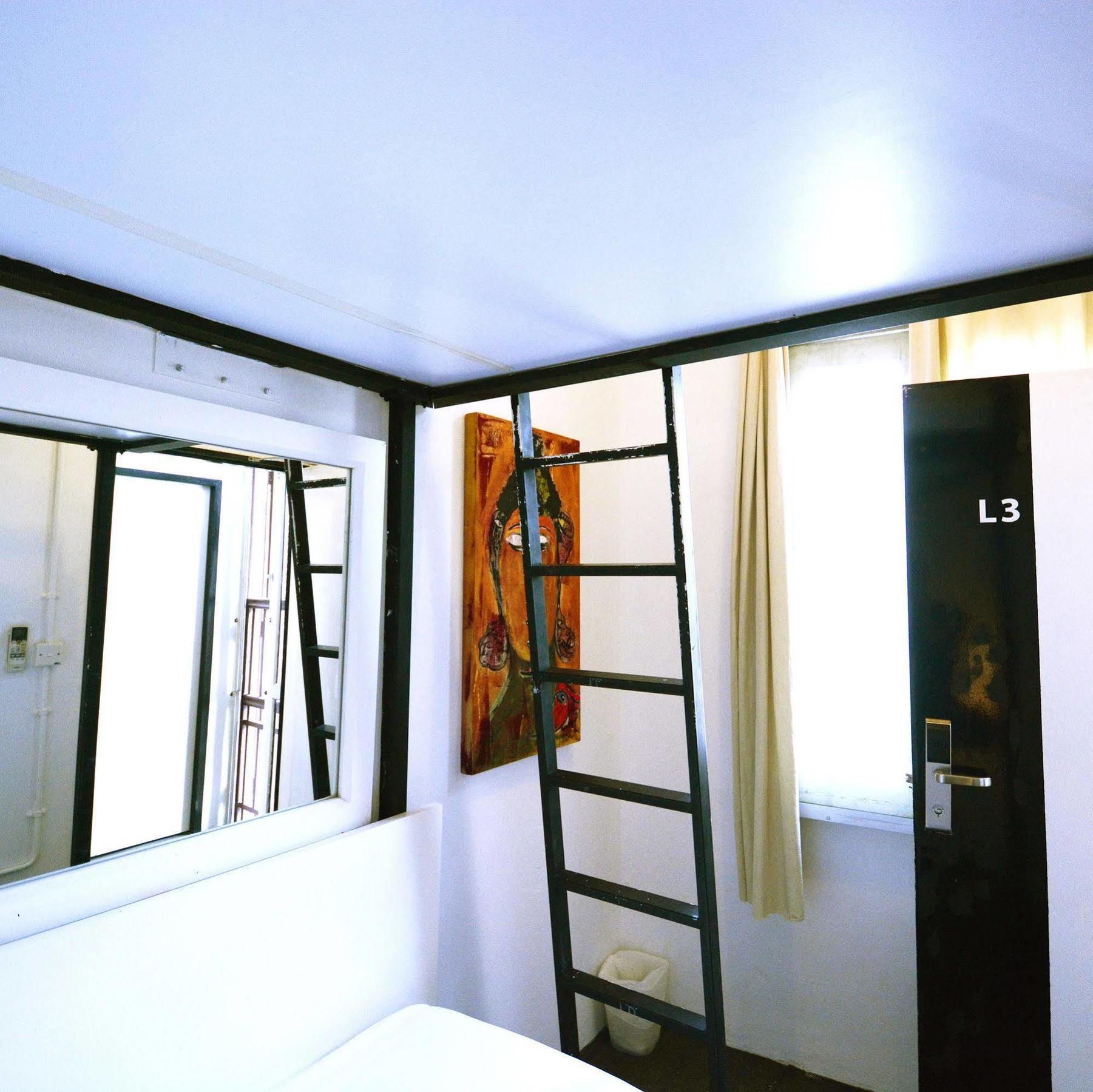 5footway.inn Project Bugis Hostel Singapore