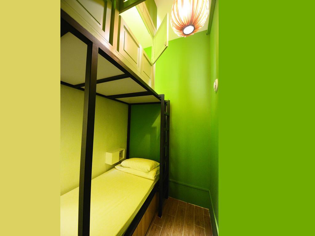 Hostel 5footway.inn Project Bugis *