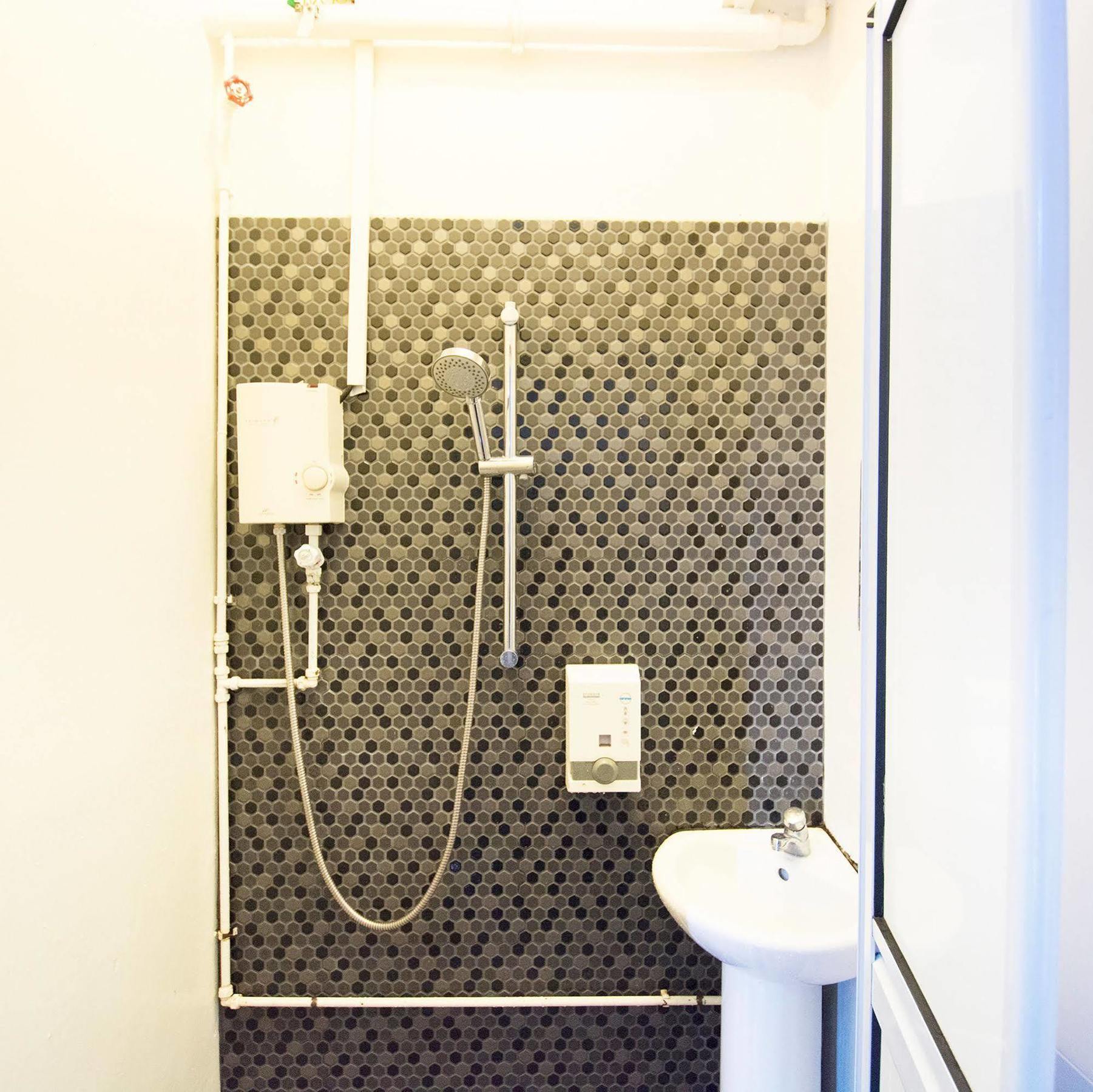 Hostel 5footway.inn Project Bugis Singapore